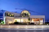 Thalassa Beach Resort - อ่างจากุชชี่