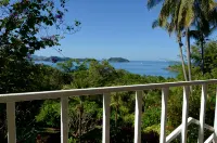 Breathtaking Views - Private Home - Beautifully Landscaped - Walk to the Beach - 3つ星