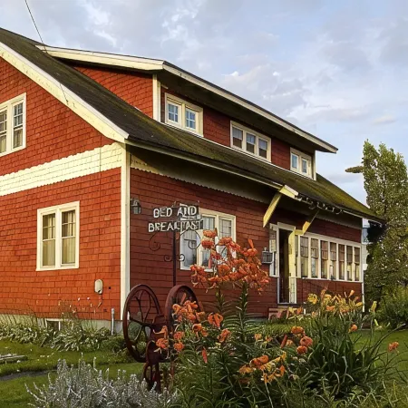 Old Iron Inn Bed and Breakfast
