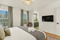 Stylish 6BR in Massanutten w/ Hot Tub, Sauna - バルコニー