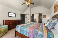 Pools Pvt Hot Tub near Thunder Ridge & Big Cedar - Balkoner