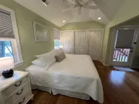 Swept Away Two- Great Family Beach House - Homestays