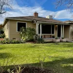 Central 3-bedroom house in Redding with Pool & Vintage Bar Room - 4성급