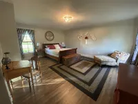 Modern Farmhouse, 3 bedrooms, 2 full baths, sleeps 8 - 3 tähden