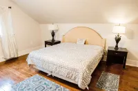 NEAR THE FRENCH QUARTER, SAFEST NEIGHBORHOOD Sleeps 8-16 - Wi-Fi