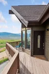 Mountain Home: Hot Tub, Views, Chef's Kitchen, Pet-Friendly. Unforgettable Stay! - 3 stjerner