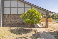Right At Home-Midland Northtown Place - Bungalows