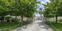 Mas Sainte Marie - Private Hot Tub Suites - Bed and Breakfasts