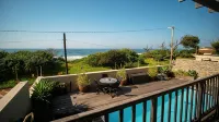 4 Dolphin Views la Mercy Luxury Beachfront Apartment with Private Swimming Pool - Wifi