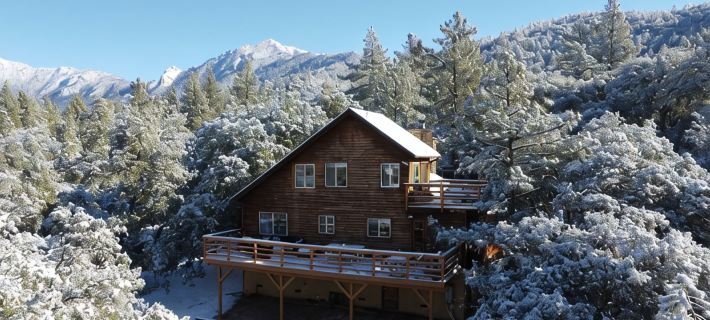 Secluded 1 acre Mountain Home - Hot Tub, 3 Decks & Direct National Forest Access Ξενοδοχεία στην πόλη Idyllwild