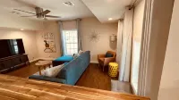 King bed - Near The Mont and OU Campus - con encanto
