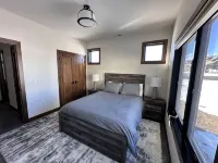 New! Rustic Modern Gateway to the Palisades - 4-Star