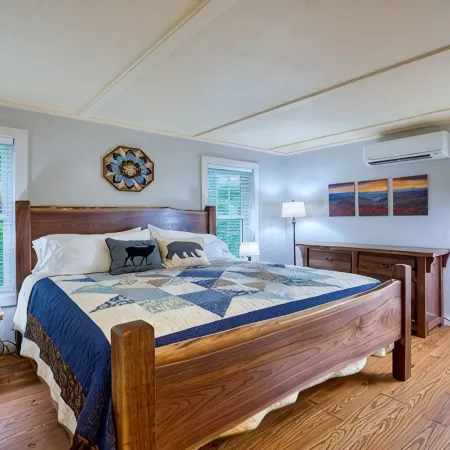 5Br 2 Kitchens Custom Home Pool Table 1 Mile to Downtown Bryson City