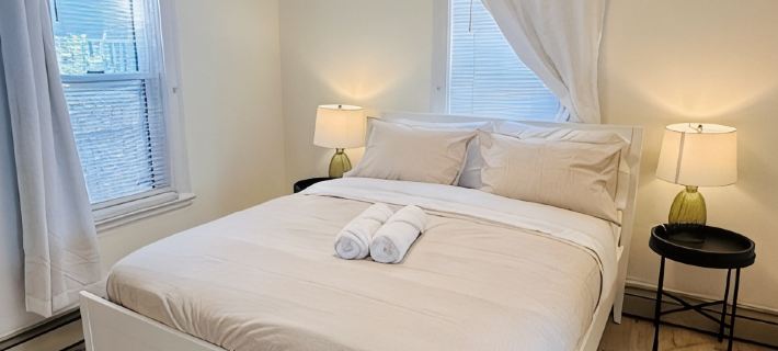 Modern 2BR near subway & parking available サマービルのホテル