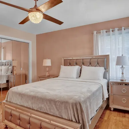 15% off monthly stays/Fall Vibez
