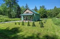 Cabin at Rainier: New-AC-WiFi-Lg. Yard - Alphydda