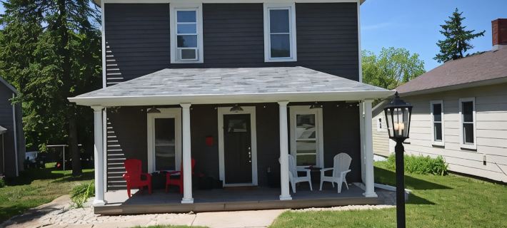 3BR Newly Renovated House in the heart of Sturgeon Bay Hotel di Sturgeon Bay