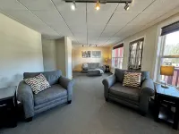 Cozy 2-Bedroom Upstairs Apartment in  Paradise - 3성급