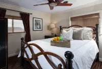 A Few Steps to the Beach! Ocean Views, Patio and 1 Car Garage Parking! - 4-Sterne