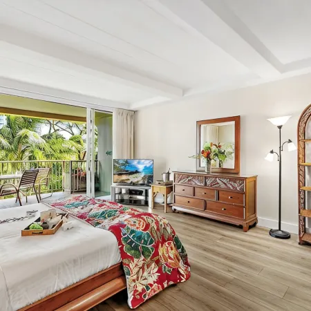 Spacious Whaler Kaanapali 2Br Walk to Whalers Village & the Beach Sleeps 8