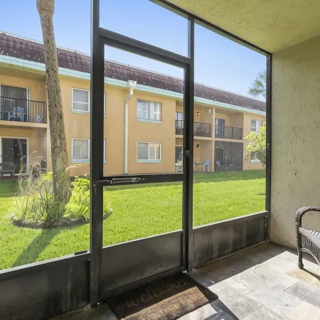 The Beach Pad~5 Min Walk to Beach~Pool-Boat Access