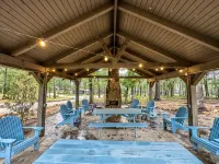 Sparks Fly / The Retreat at Water's Edge / 2 Kayaks, 1 Canoe, 1 Paddle Board - 4-Star