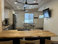 Stunning Remodeled Cabin Near Snowmobile/Orv Trails w/ Firepit Retreat - Feriehus