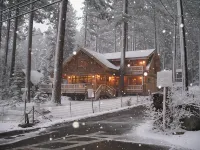 Smokey Joes 5 Bedroom Cabin by RedAwning - 2-Star