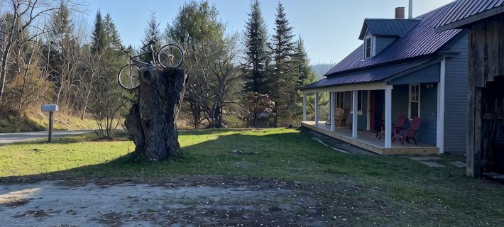 Colorful Farmhouse just minutes from East Burke, Kingdom Trails and Burke Mtn Hotels in Caledonia County