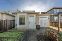 Quiet Private Entry Suite |Free Parking&Near Metro - 3-Star