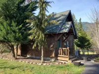 Mckenzie River Cabin 20 - Log Cabin Inn - Willamette National Forest - Hytter
