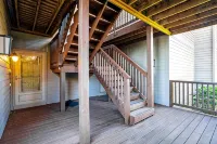 Comfy Condo at Top of Sugar Mtn - Ski in Ski Out - AC, WiFi - 4-Star