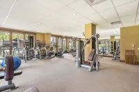 Beautifully renovated 1st floor condo just steps from Wildhorse Gondola - 2성급