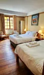 Tumy House B&B - Airport Shuttle
