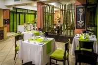 Dunia Hôtel Bamako Aci 2000 - فطور