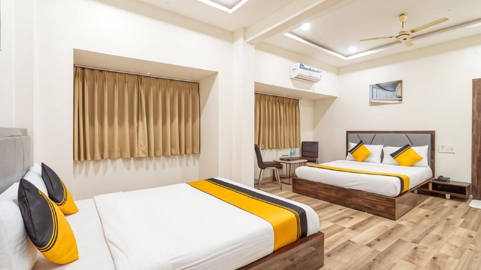 Itsy Hotel Maitreya 170 Meters from Shri Saibaba Temple