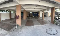 Seabreeze Beach Lodge - 2-Star
