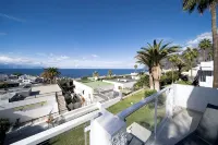 Refurbished 1-bed in popular Los Gigantes w/large terrace, sea & cliff views - Homestays