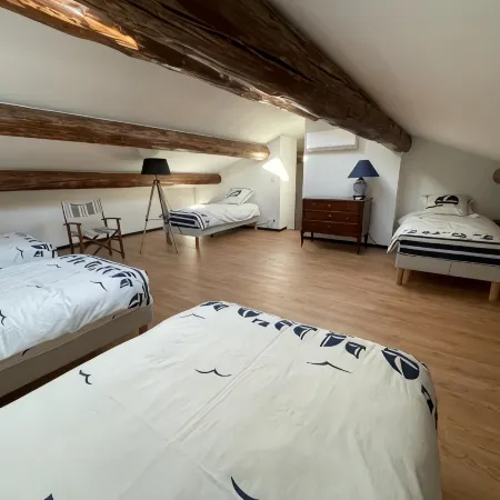 Mas Chamsomat Hotels in Robion