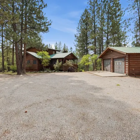 The Lincoln Lodge - Spacious Bitterroot Valley Retreat Between Hamilton & Victor