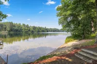 Beautiful 5-Bedroom in Crosslake - Lake O'Brien -Pontoon Incl with 7 Day Stay! - con encanto