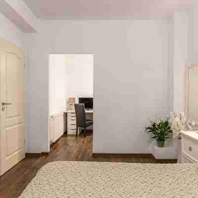 Brasov Hillside Suite Near City Center Rooms