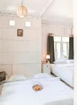 One Chan Farmstay - bar