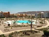 Desert-Chic 2BR + Loft | Pools, Balconies, Gouna - 2 stjerner