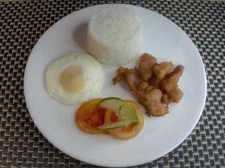 Villa Verde Guest House Отели рядом с достопримечательностью «Tropicana Beach Resort»