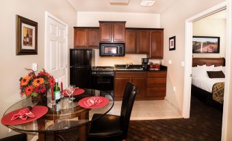 Stratford Suites Spokane Airport - Housity