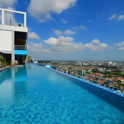 Horison Ultima Semarang Hotels near Graha Candi Golf