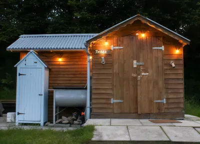 Cosy Pod-cabin Near Beautiful Landscape in Omagh