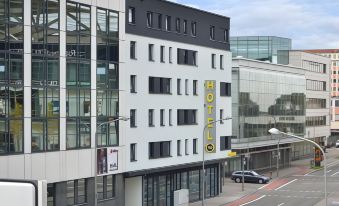 B&B Hotel Ludwigshafen - Housity