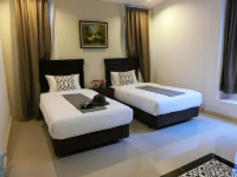 บลูมบูทีคโฮเทลแอนด์คาเฟ่